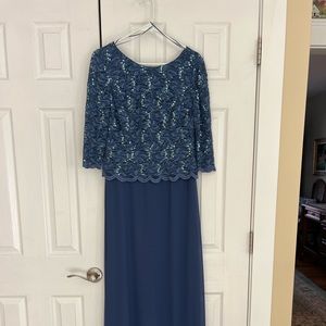 Mother of the bride gown, size 8p, colbalt blue, only worn once.